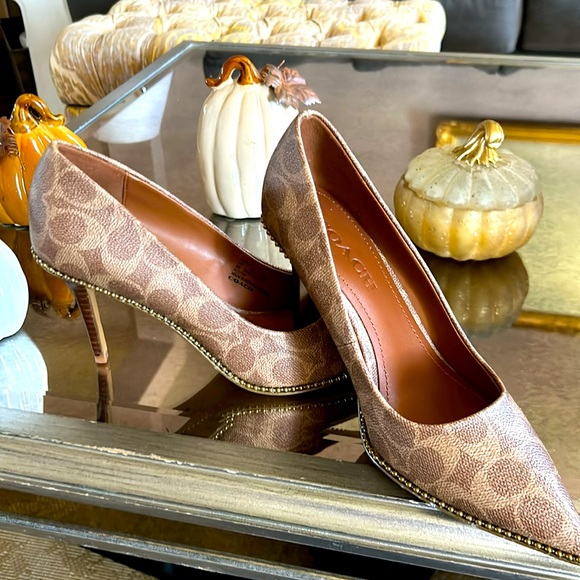 Coach Waverly Signature - Picture 1 of 4